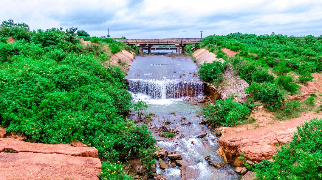 Top Attractions: Featured places like Riyom Rock, Kurra Falls, Shere Hills, and Pandam Wildlife Park.