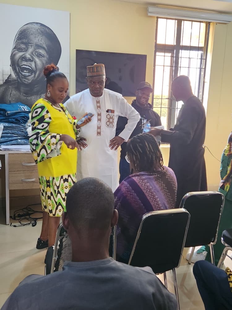 1169853e Ab8d 4098 A150 F7406db95a59 1