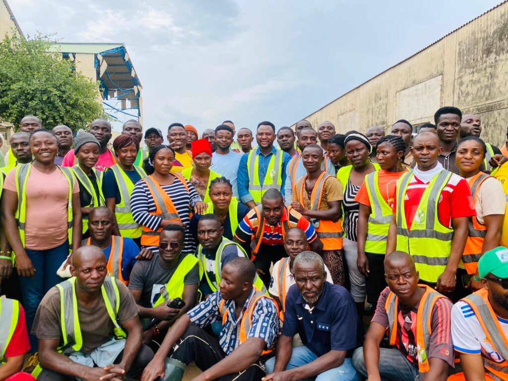 1881508e d418 4805 a256 bb93e87d94f3 1.jpg