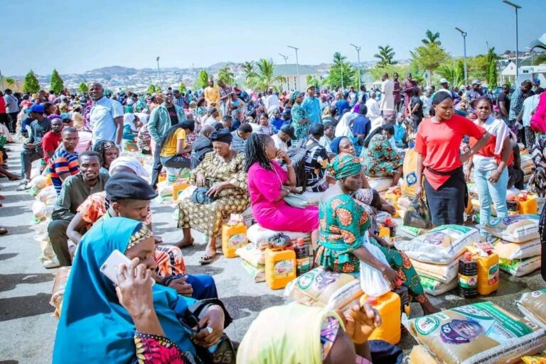Governor Mutfwang, APC National Chairman Prof. Nentawe Yilwatda, Minister of Humanitarian Affairs Dr. Bernard Doro flag off FG food and nutrition support for vulnerable households in Plateau