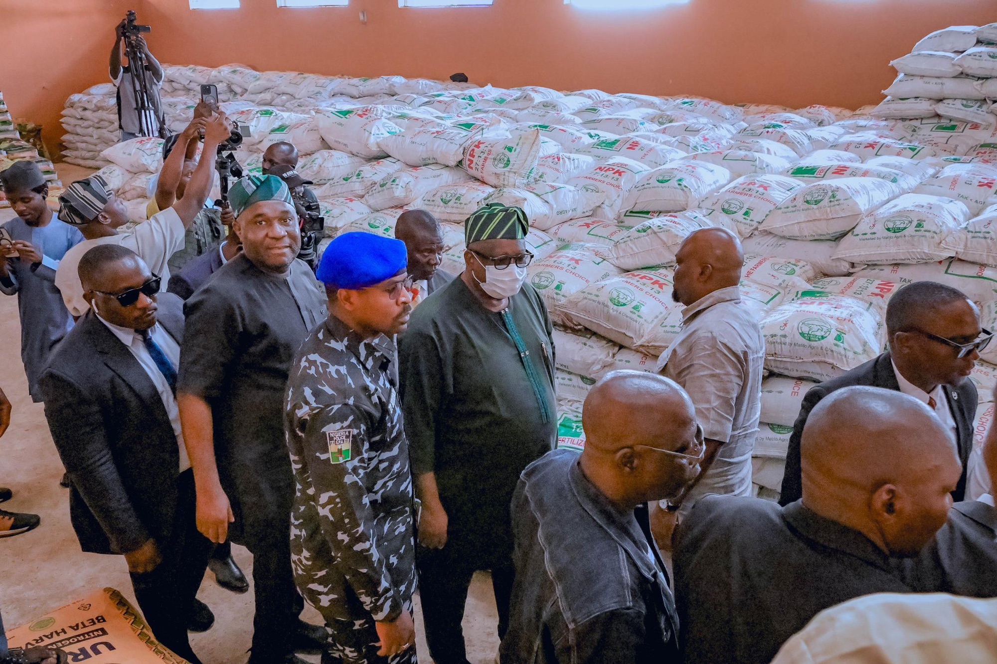 Governor Caleb Mutfwang flags off distribution of 500 truckloads of subsidised fertiliser for 2026 farming season