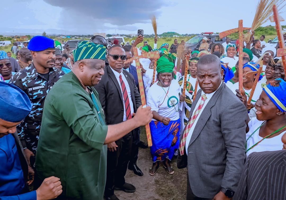 Governor Caleb Mutfwang commissions solar-powered water scheme in Tudun Wada